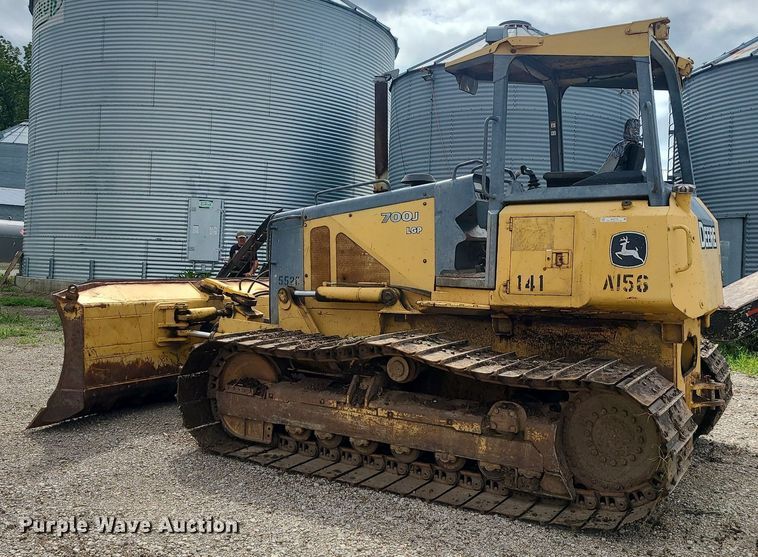image for item MG9722 2006 John Deere 700J  dozer