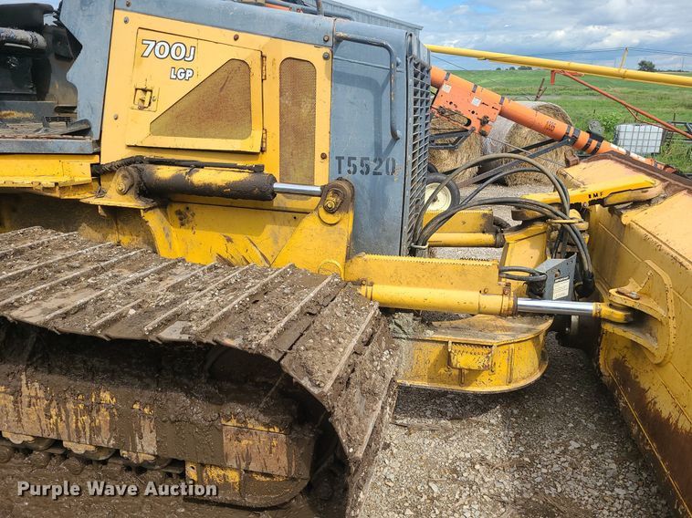image for item MG9722 2006 John Deere 700J  dozer