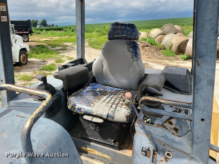 image for item MG9722 2006 John Deere 700J  dozer