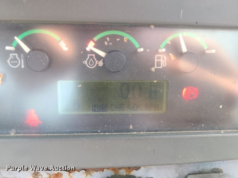 image for item MG9722 2006 John Deere 700J  dozer