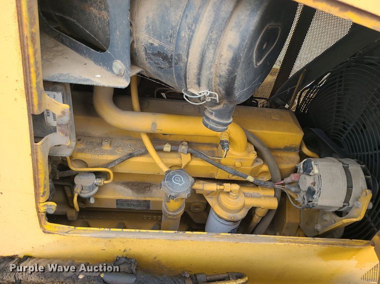 image for item MG9722 2006 John Deere 700J  dozer