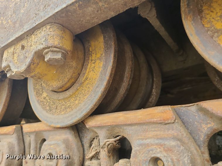 image for item MG9722 2006 John Deere 700J  dozer