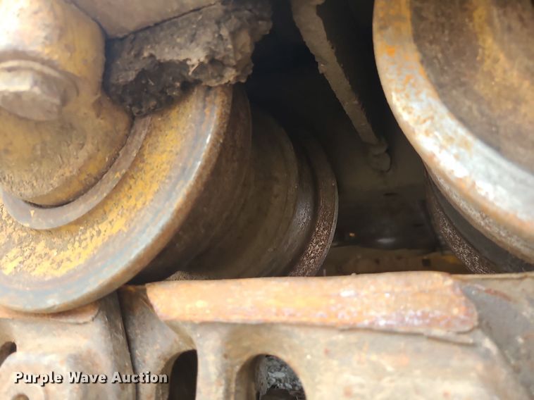 image for item MG9722 2006 John Deere 700J  dozer