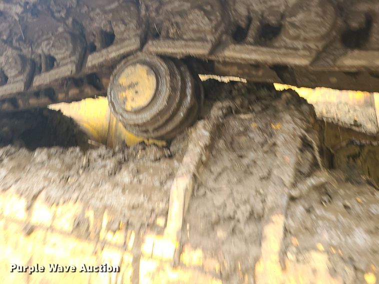 image for item MG9722 2006 John Deere 700J  dozer