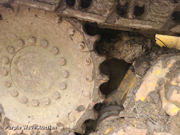 image for item MG9722 2006 John Deere 700J  dozer