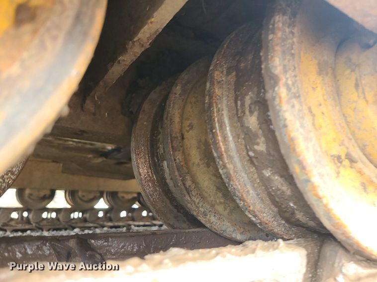 image for item MG9722 2006 John Deere 700J  dozer