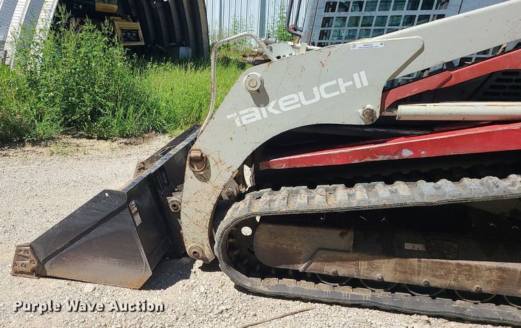 image for item MG9733 2006 Takeuchi TL150  tracked skid steer loader