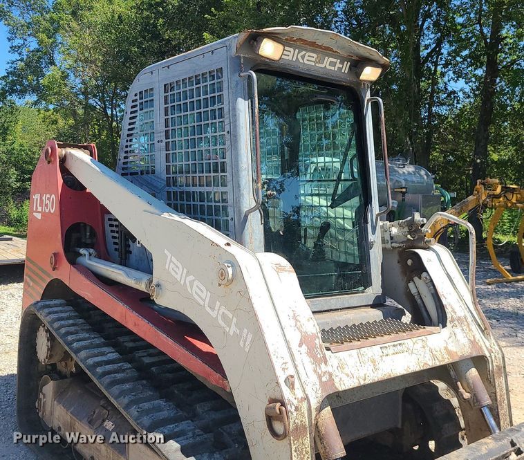 image for item MG9733 2006 Takeuchi TL150  tracked skid steer loader
