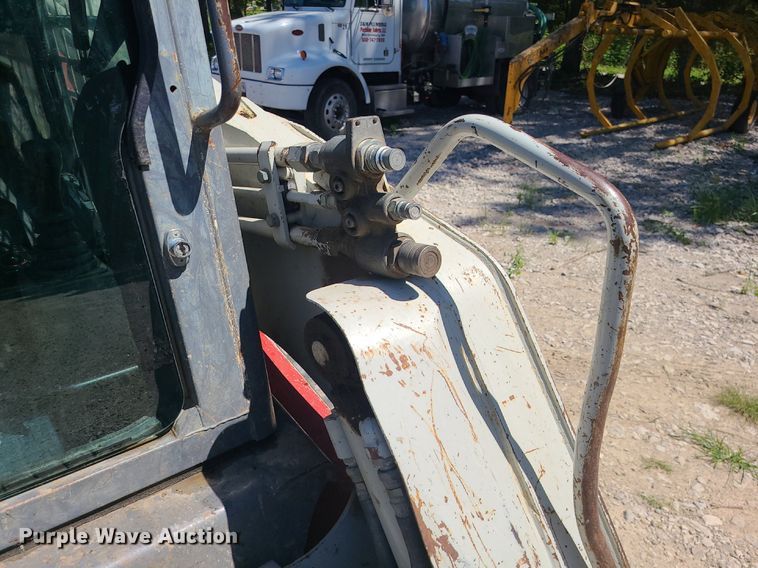 image for item MG9733 2006 Takeuchi TL150  tracked skid steer loader