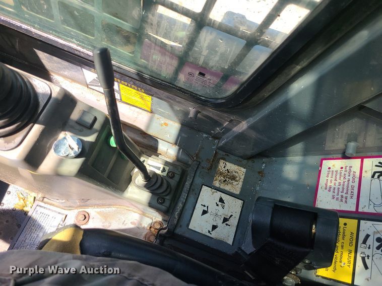 image for item MG9733 2006 Takeuchi TL150  tracked skid steer loader