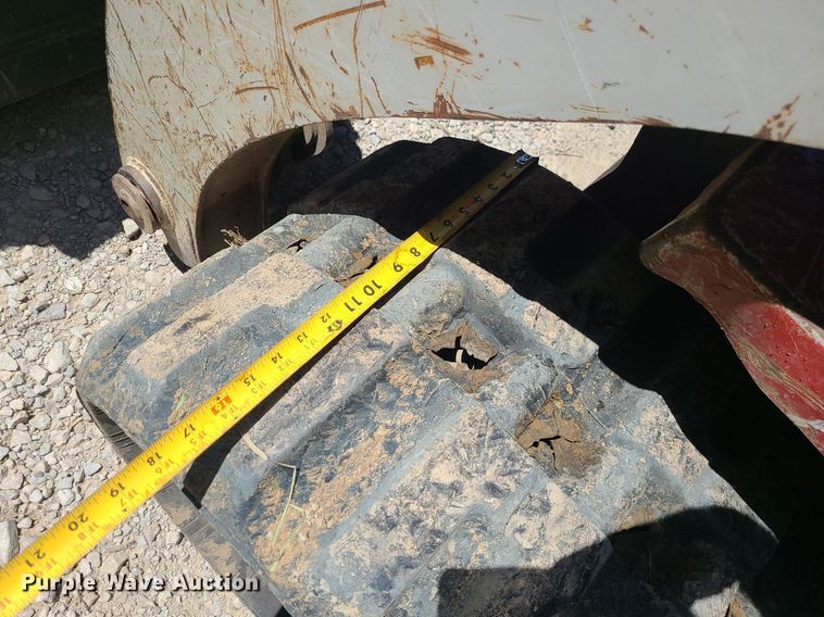 image for item MG9733 2006 Takeuchi TL150  tracked skid steer loader