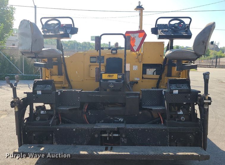 image for item MG9737 2016 Weiler P385B  paver