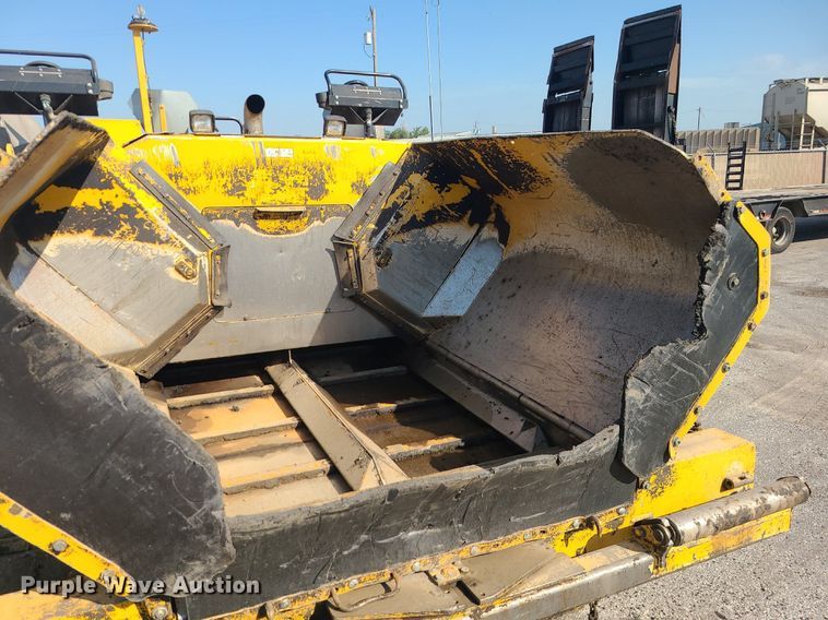 image for item MG9737 2016 Weiler P385B  paver