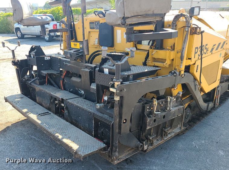 image for item MG9737 2016 Weiler P385B  paver