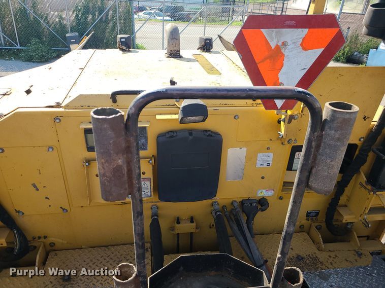 image for item MG9737 2016 Weiler P385B  paver