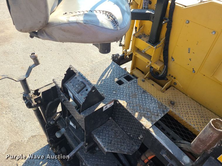 image for item MG9737 2016 Weiler P385B  paver