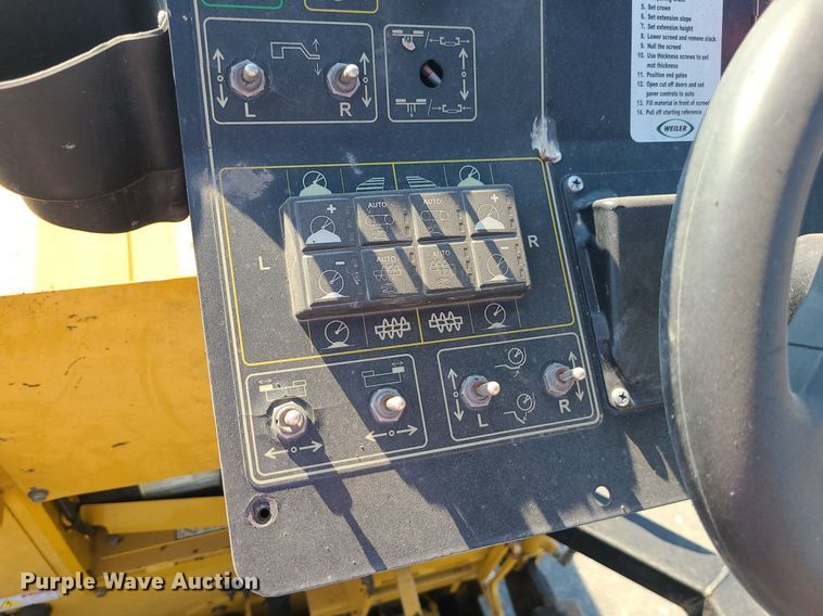 image for item MG9737 2016 Weiler P385B  paver