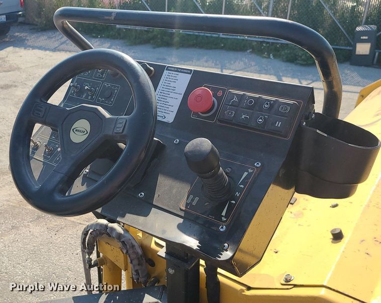 image for item MG9737 2016 Weiler P385B  paver