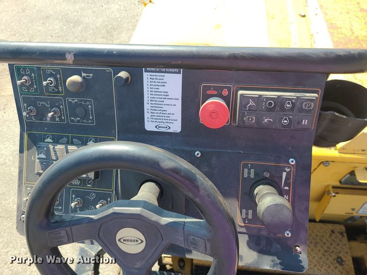 image for item MG9737 2016 Weiler P385B  paver