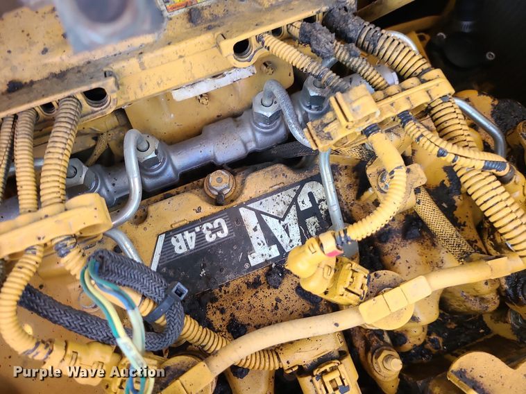 image for item MG9737 2016 Weiler P385B  paver