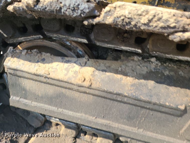 image for item MG9737 2016 Weiler P385B  paver