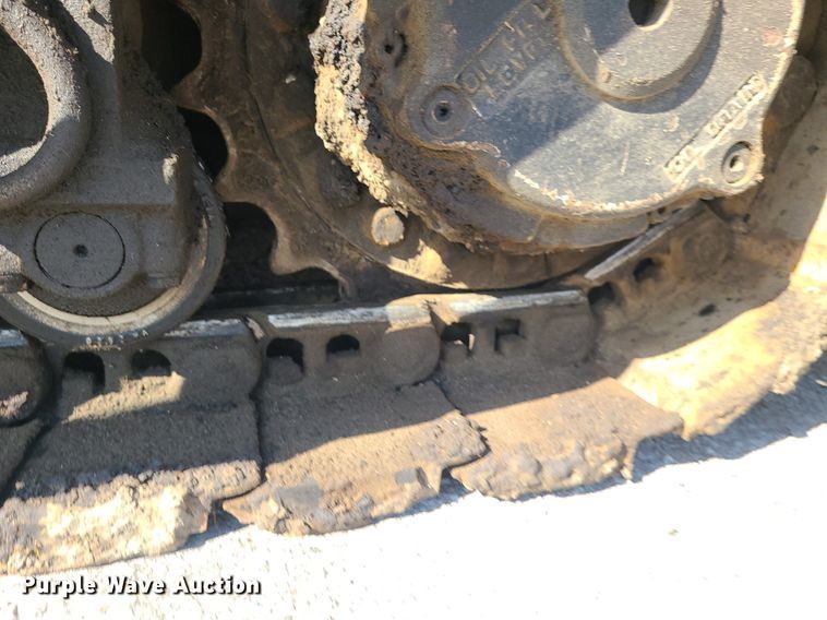 image for item MG9737 2016 Weiler P385B  paver