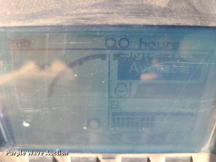 image for item MG9738 2019 Caterpillar CC24B  combination vibratory roller