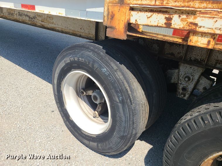 image for item MG9740 1995 Stoughton CCGN-48T  dry van trailer