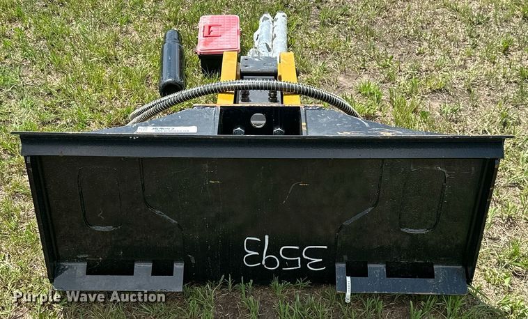 image for item ML9047 2023 Agrotk SSHH680  skid steer breaker