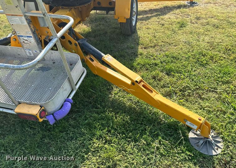 image for item ML9111 2015 Haulotte 4527A  boom lift