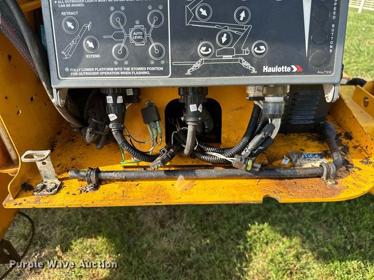 image for item ML9111 2015 Haulotte 4527A  boom lift