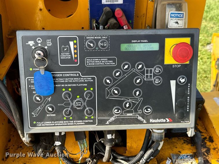 image for item ML9111 2015 Haulotte 4527A  boom lift