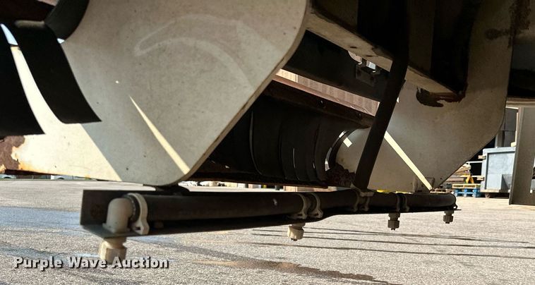 image for item MQ9324 2002 Johnston 3000  street sweeper