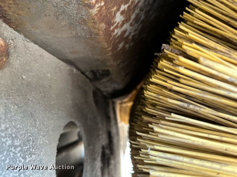 image for item MQ9324 2002 Johnston 3000  street sweeper