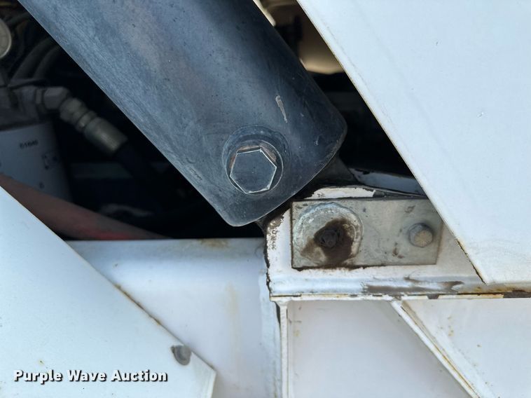 image for item MQ9324 2002 Johnston 3000  street sweeper