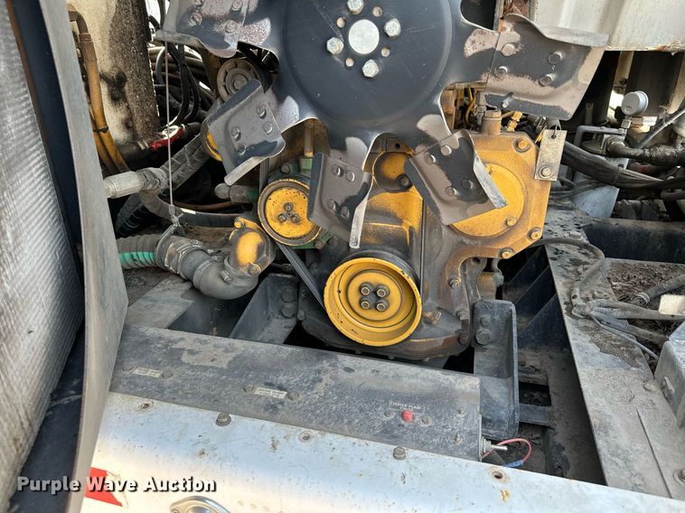 image for item MQ9324 2002 Johnston 3000  street sweeper