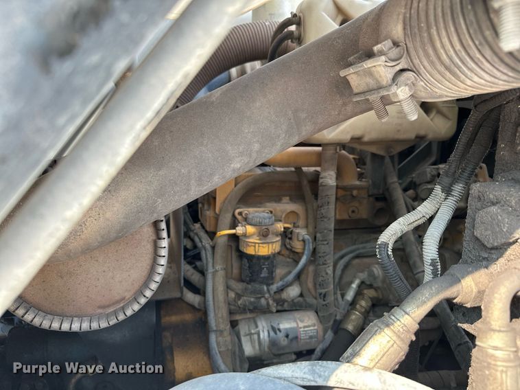 image for item MQ9324 2002 Johnston 3000  street sweeper