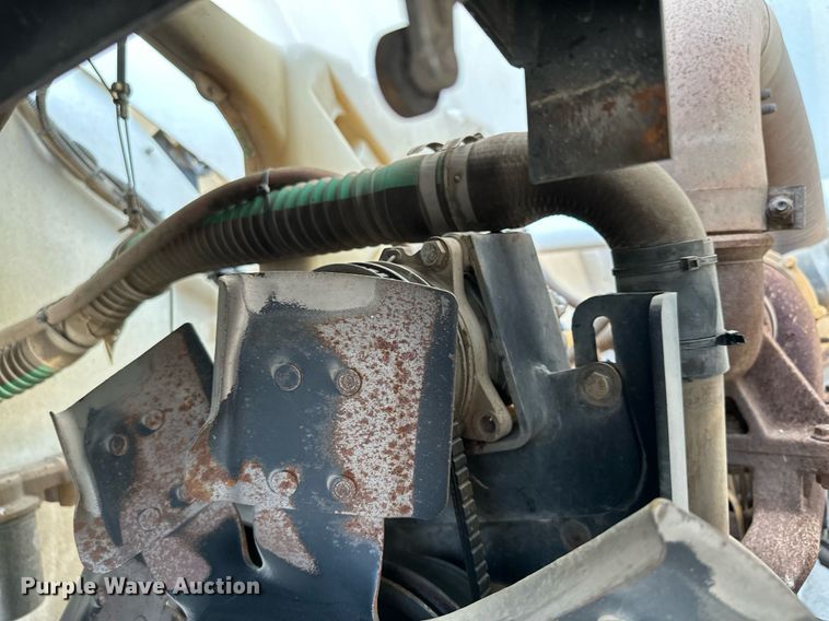 image for item MQ9324 2002 Johnston 3000  street sweeper