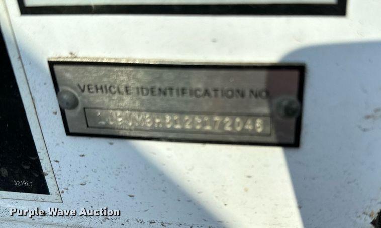 image for item MQ9324 2002 Johnston 3000  street sweeper