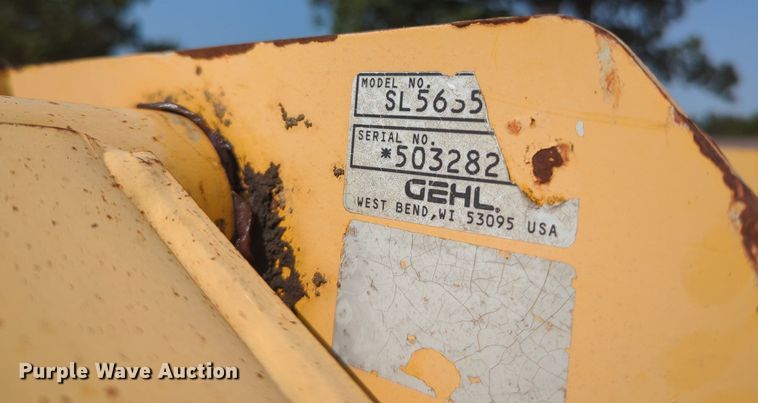 image for item MY9930 Gehl 5635  skid steer loader