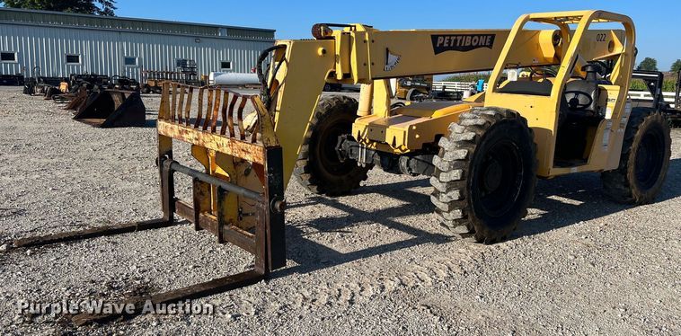 image for item NA9103 2004 Pettibone 8044  telehandler