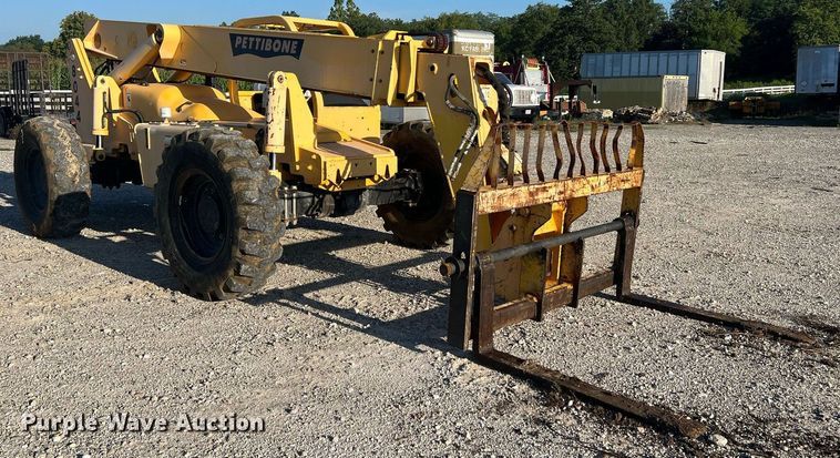 image for item NA9103 2004 Pettibone 8044  telehandler