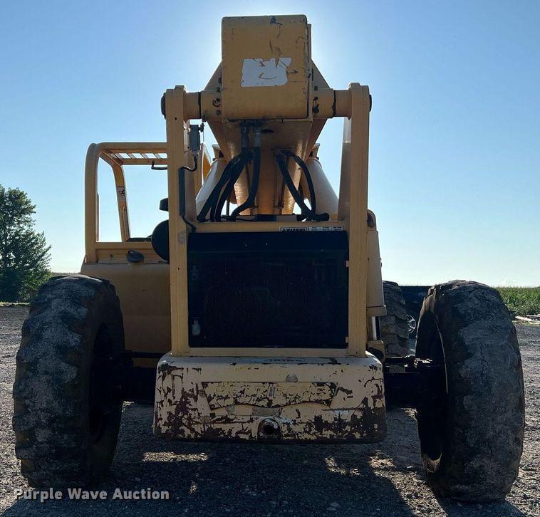image for item NA9103 2004 Pettibone 8044  telehandler