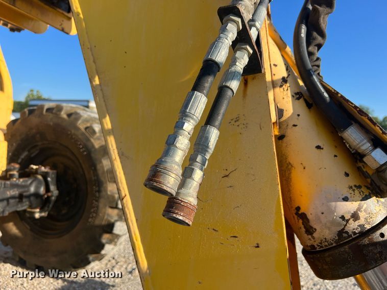 image for item NA9103 2004 Pettibone 8044  telehandler