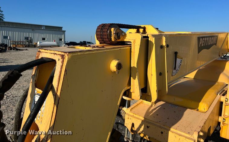 image for item NA9103 2004 Pettibone 8044  telehandler