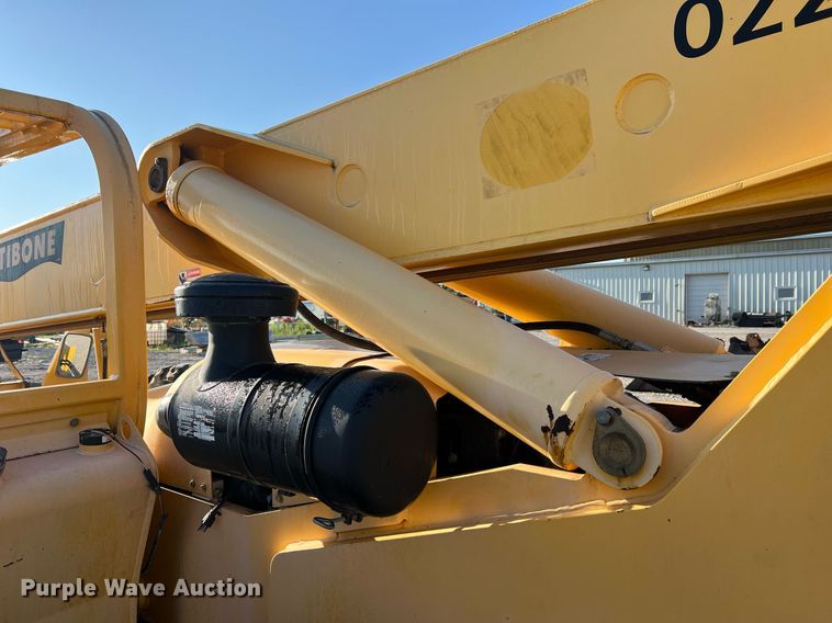 image for item NA9103 2004 Pettibone 8044  telehandler