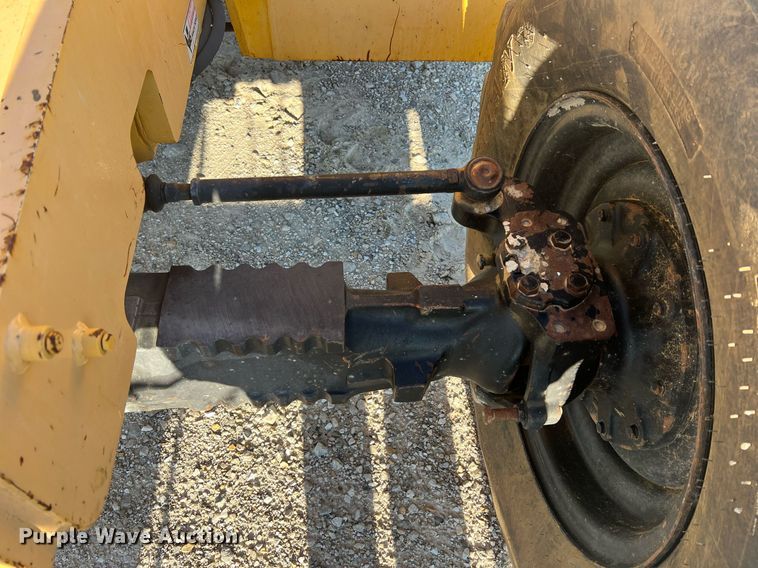 image for item NA9103 2004 Pettibone 8044  telehandler