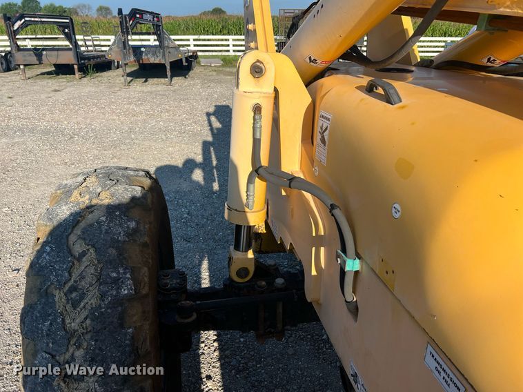 image for item NA9103 2004 Pettibone 8044  telehandler