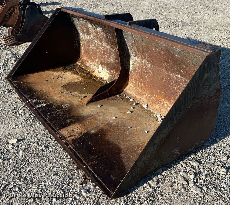 image for item NA9103 2004 Pettibone 8044  telehandler