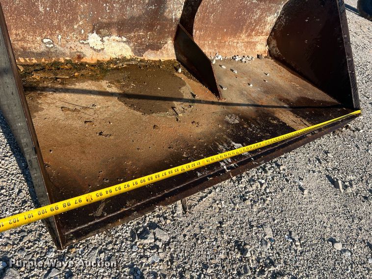 image for item NA9103 2004 Pettibone 8044  telehandler